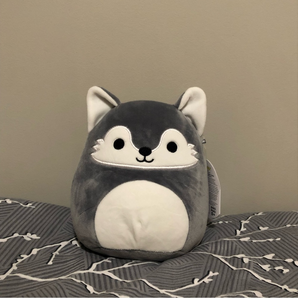 Willy the Wolf 7” Canadian Exclusive Squishmallow